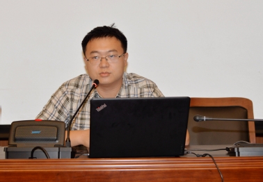 王绍臻副教授作报告