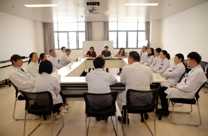 教师座谈会