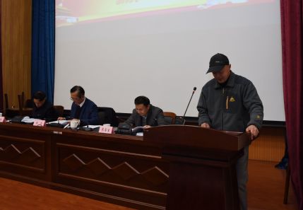 马克思主义学院交流汇报现场