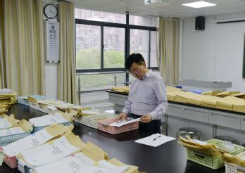 查阅试卷